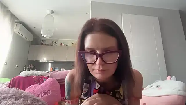 KittyKatKlub online show from 15, 6, 2026