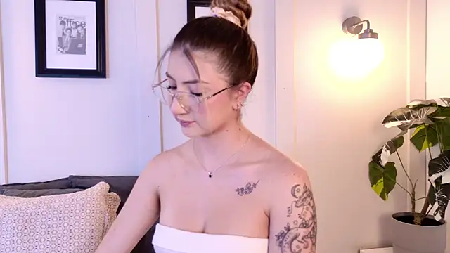 Alanna DH online show from 4, 7, 2026