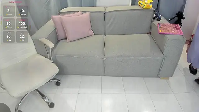 Snapshot of Nayla_Luxe chatting on 9, 7, 2026 Nayla Luxe online show from 9, 7, 2026