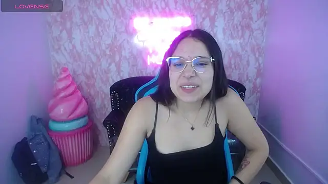Lia Rose ch online show from 11, 7, 2026