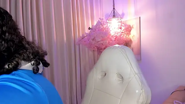 Doll Ivy online show from 18, 6, 2026