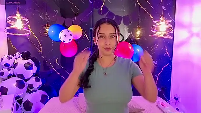 ZoeBlissX online show from 25, 6, 2026