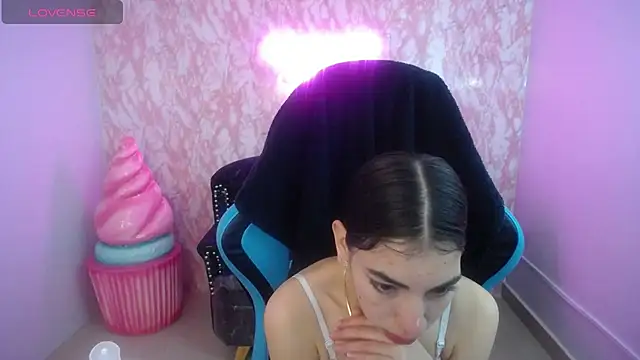KiaraStar ch online show from 8, 7, 2026