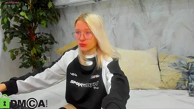 Nika-Smith online show from 6, 8, 2026
