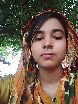 Snapshot of Simran_143 chatting on 15, 7, 2026 Simran 143 online show from 15, 7, 2026