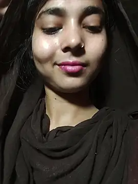 Snapshot of Simran_143 chatting on 23, 7, 2026 Simran 143 online show from 23, 7, 2026