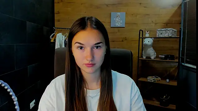 Snapshot of DianaaHill chatting on 7, 7, 2026 DianaaHill online show from 7, 7, 2026