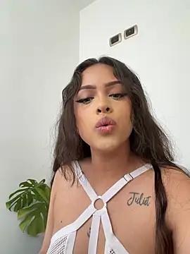 Snapshot of MilaHank chatting on 26, 6, 2026 MilaHank online show from 26, 6, 2026