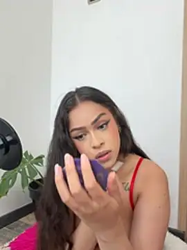 Snapshot of MilaHank chatting on 7, 7, 2026 MilaHank online show from 7, 7, 2026