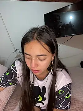 Julia valentina online show from 19, 6, 2026