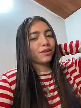 Julia valentina online show from 5, 7, 2026