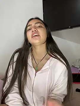 Julia valentina online show from 17, 7, 2026