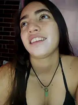 Julia valentina online show from 28, 7, 2026