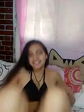 Julia valentina online show from 28, 7, 2026