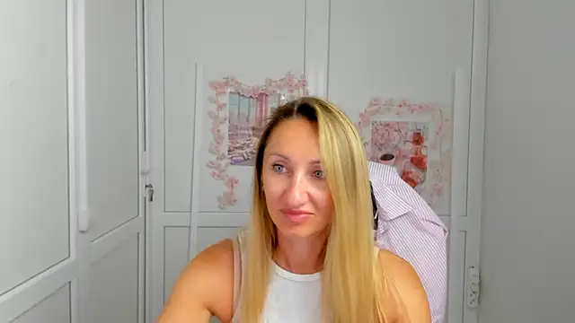 LilyDreamm online show from 19, 6, 2026