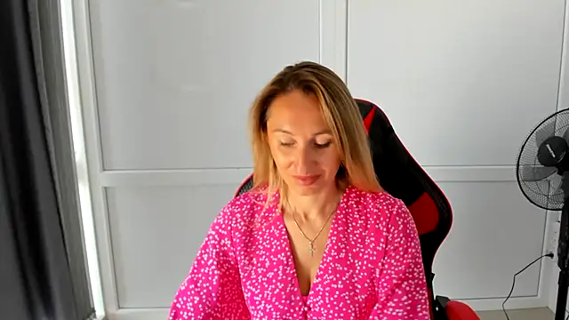LilyDreamm online show from 1, 7, 2026