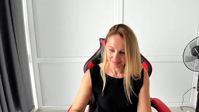 LilyDreamm online show from 8, 7, 2026