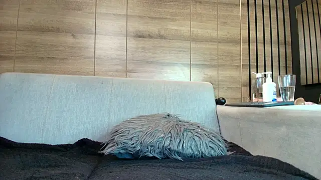 alys molly 11 online show from 18, 6, 2026