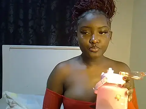 Snapshot of Ebonybarbieeee chatting on 6, 7, 2026 Ebonybarbieeee online show from 6, 7, 2026