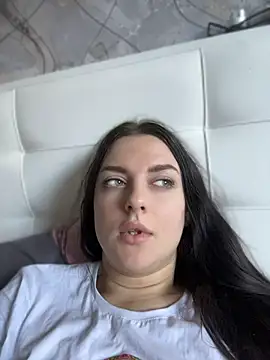 SelenaWouleds online show from 24, 6, 2026