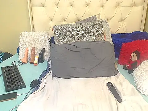 NoviaveeXXX online show from 30, 6, 2026