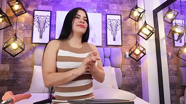 Miss Isabeella online show from 11, 7, 2026
