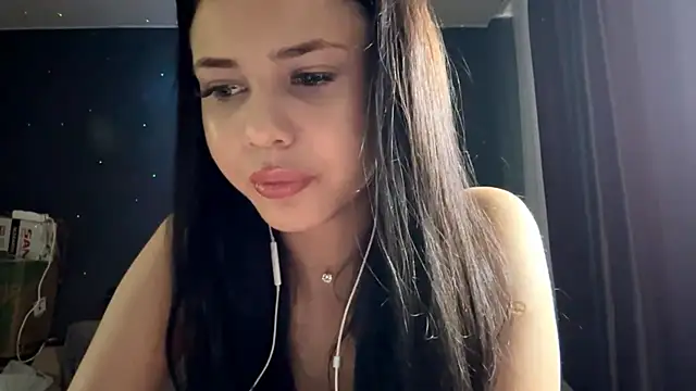 DivinaSaunders online show from 26, 7, 2026