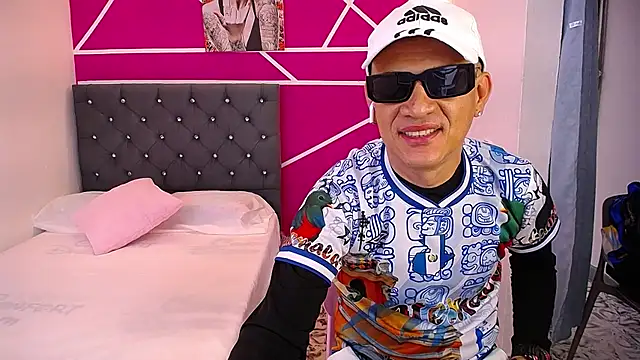 Snapshot of Cesirry_ chatting on 10, 7, 2026 Cesirry online show from 10, 7, 2026