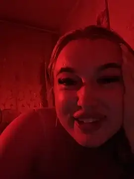 Snapshot of lyalyalii chatting on 23, 6, 2026 lyalyalii online show from 23, 6, 2026