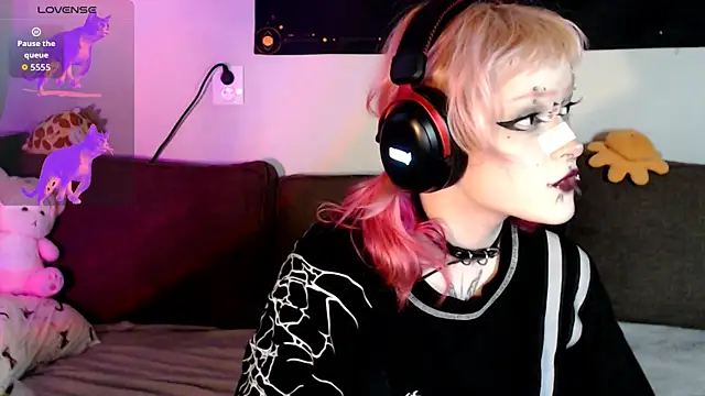 meow nicole online show from 5, 7, 2026