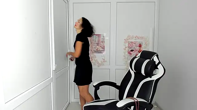 OliviaKateee online show from 3, 7, 2026