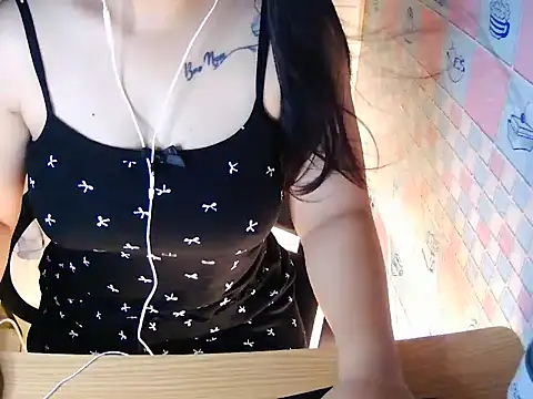 Jui-Es online show from 3, 8, 2026