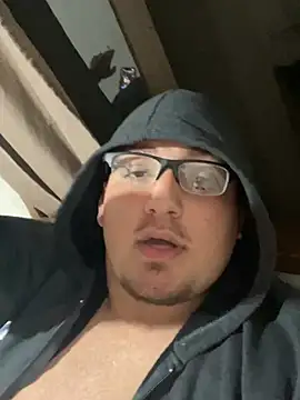 Snapshot of luisinnnnnn chatting on 23, 7, 2026 luisinnnnnn online show from 23, 7, 2026