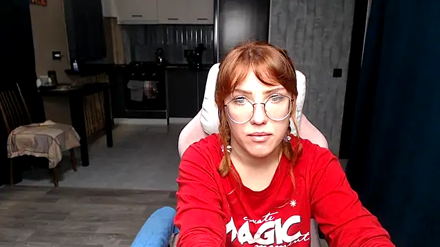 Reginasmilee online show from 12, 10, 2025