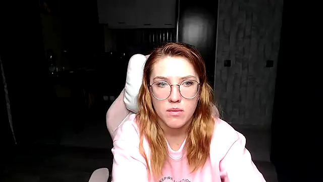 Reginasmilee online show from 9, 11, 2025