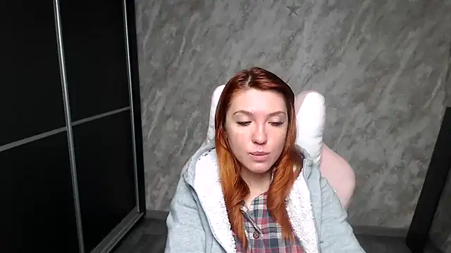 Reginasmilee online show from 5, 2, 2026