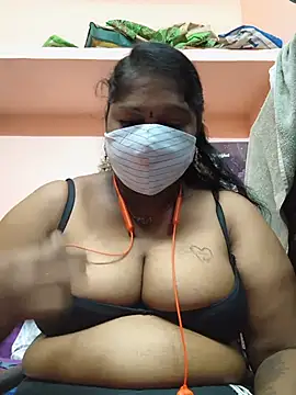 Snapshot of yalini1431 chatting on 2, 7, 2026 yalini1431 online show from 2, 7, 2026