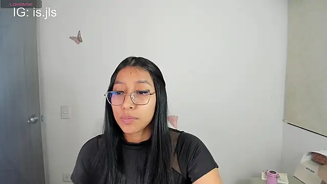 Snapshot of Bella_hart chatting on 10, 7, 2026 Bella hart online show from 10, 7, 2026