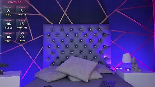 Katherinee Scott online show from 29, 7, 2026