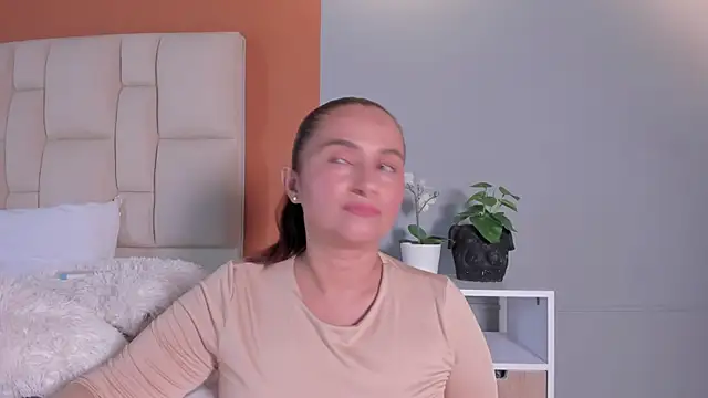 Snapshot of Adela_Rous chatting on 30, 7, 2026 Adela Rous online show from 30, 7, 2026