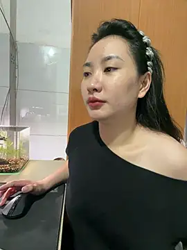 QuynhAnh68 online show from 4, 7, 2026