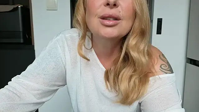 Snapshot of TammyJeann chatting on 14, 9, 2025 TammyJeann online show from 14, 9, 2025