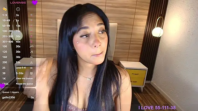 Snapshot of charlotte_2015 chatting on 1, 7, 2026 charlotte 2015 online show from 1, 7, 2026