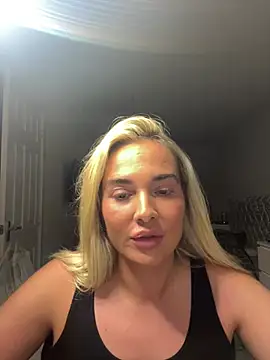 MarnieMilfxox online show from 7, 7, 2026