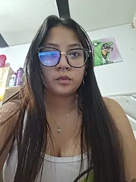 Snapshot of Is_luxury chatting on 2, 7, 2026 Is luxury online show from 2, 7, 2026