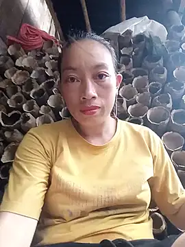 Snapshot of Helly-i chatting on 7, 7, 2026 Helly-i online show from 7, 7, 2026