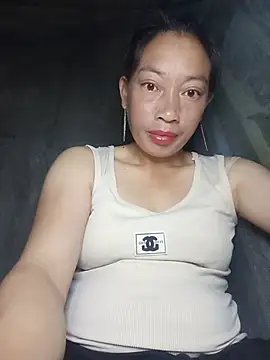 Snapshot of Helly-i chatting on 7, 7, 2026 Helly-i online show from 7, 7, 2026