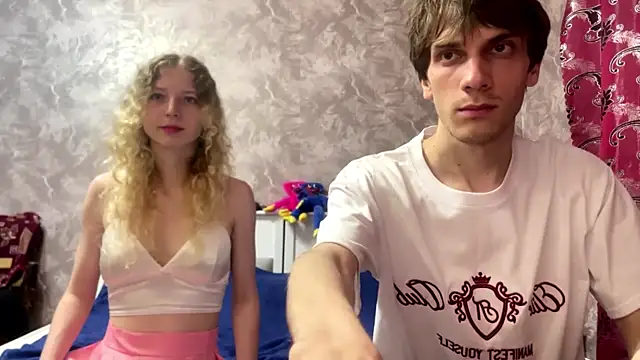 Snapshot of Cute__Couple_ chatting on 15, 7, 2026 Cute Couple online show from 15, 7, 2026