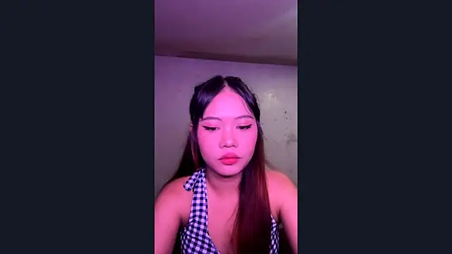 Snapshot of BritneySandrowicz chatting on 6, 7, 2026 BritneySandrowicz online show from 6, 7, 2026