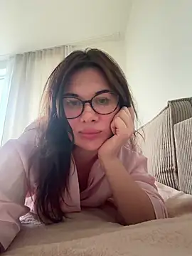 Snapshot of Sophie_Virginia chatting on 15, 7, 2026 Sophie Virginia online show from 15, 7, 2026